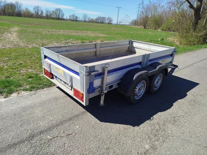 Středně velký přívěsný vozík 2 nápravový